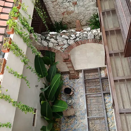 Beutiful With Private Patio - Twon C